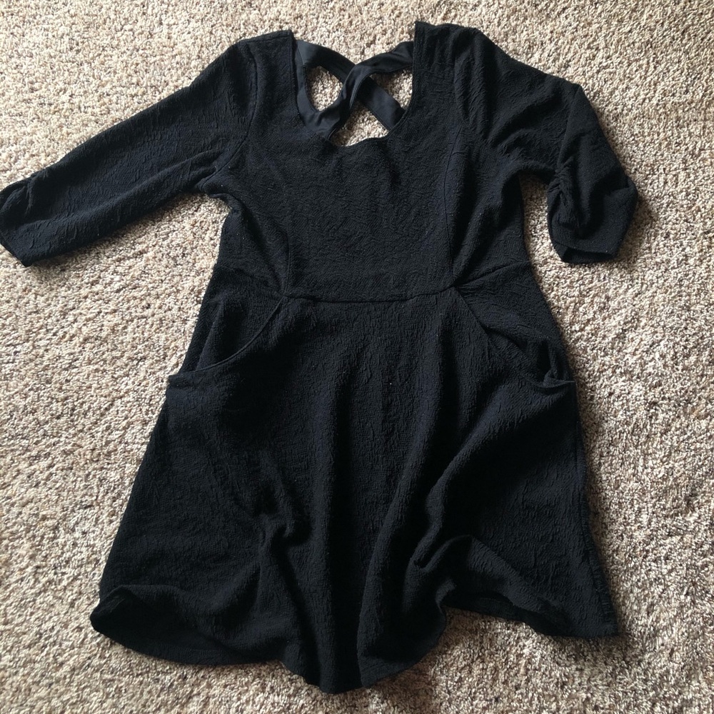 Crossback dress